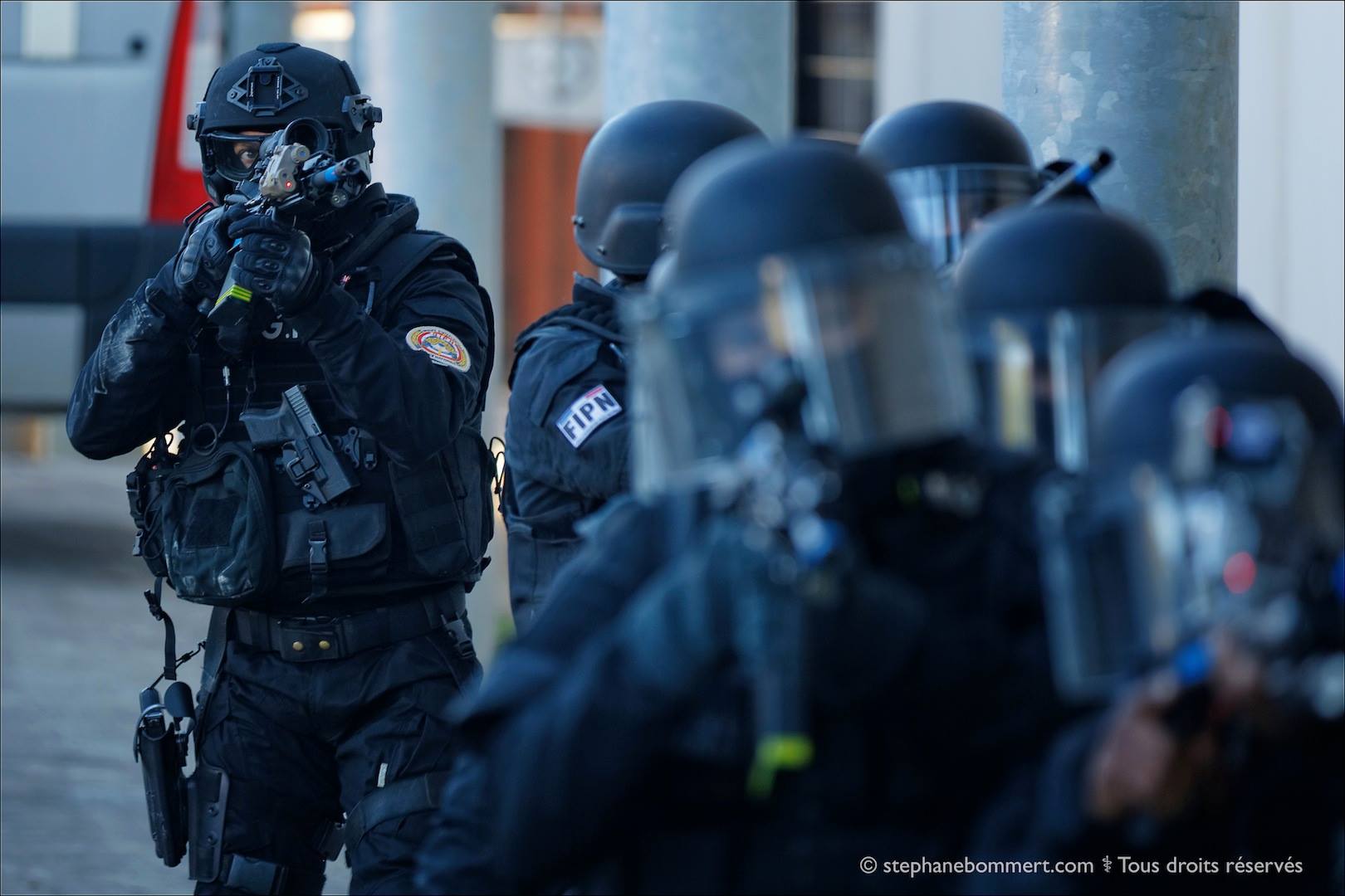 Policiers FIPN en intervention