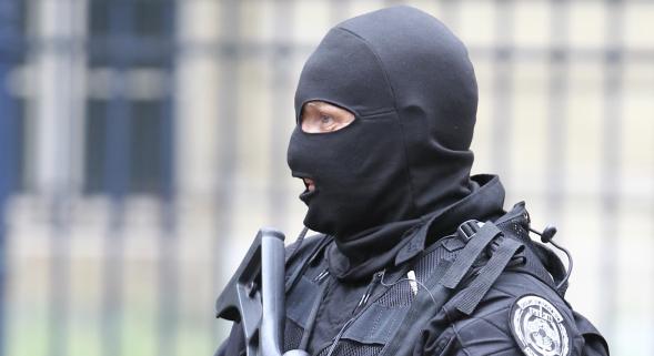 Cinq hommes interpellés après une tentative de meurtre à Amiens