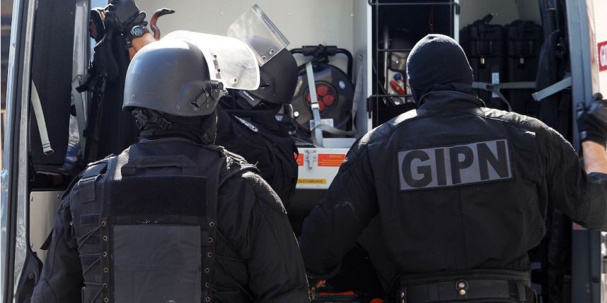 Montélimar : un forcené tire sur la police, puis se rend au GIPN