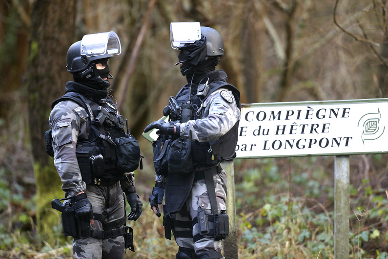 Fusillade à “Charlie Hebdo” : le Raid et le GIGN déployés entre Soissons et Villers-Cotterêts