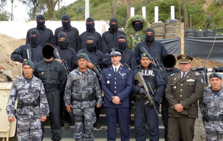 Formation du GIR par le RAID de la police nationale française au tir de haute précision
