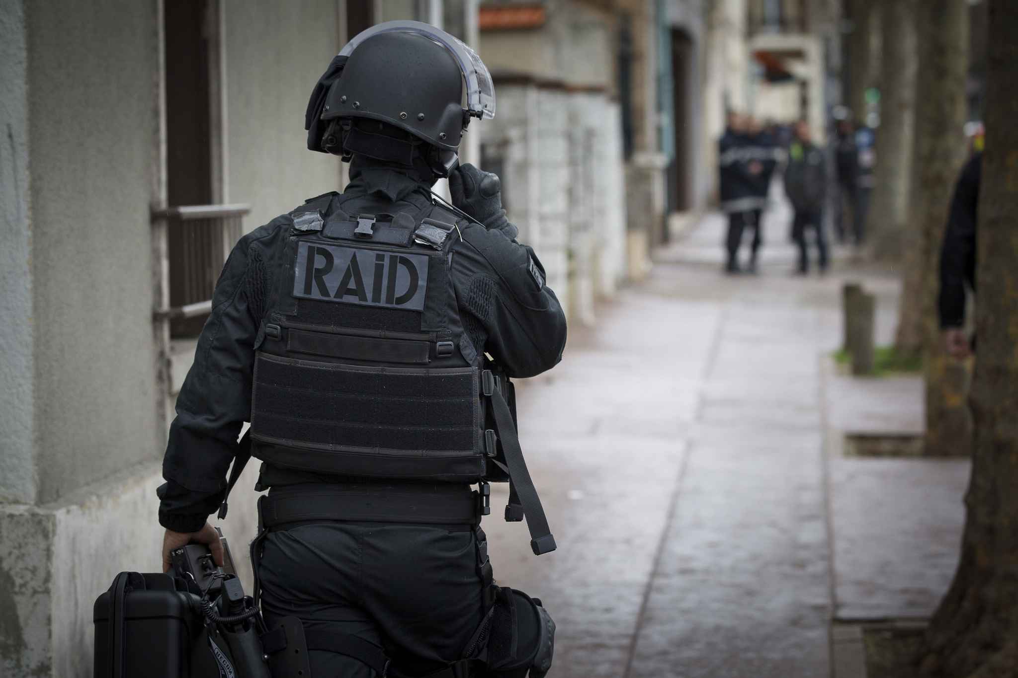Opération de police terminée à Roubaix, un des preneurs d’otages a été tué
