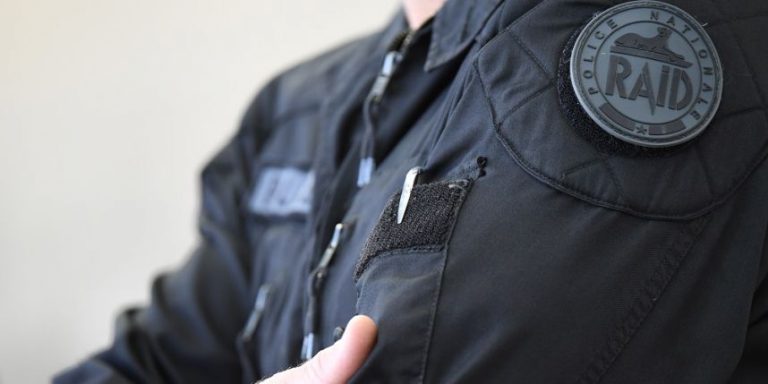 Une vingtaine d&rsquo;interpellations dans une opération antiterroriste à Argenteuil