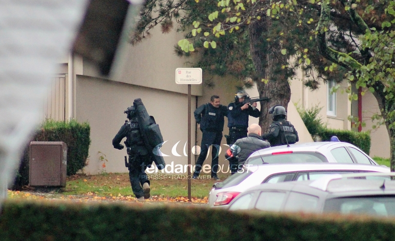 Saint-Lô : le forcené interpellé après 30 minutes de négociations du RAID