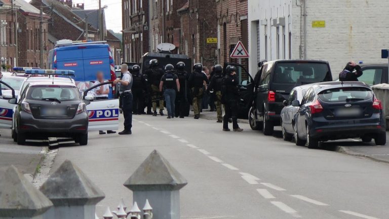 Le RAID parvient à raisonner un forcené, retranché chez lui
