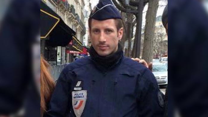 Attaque des Champs-Elysées: le policier Xavier Jugelé, 37 ans, nouvelle victime du terrorisme