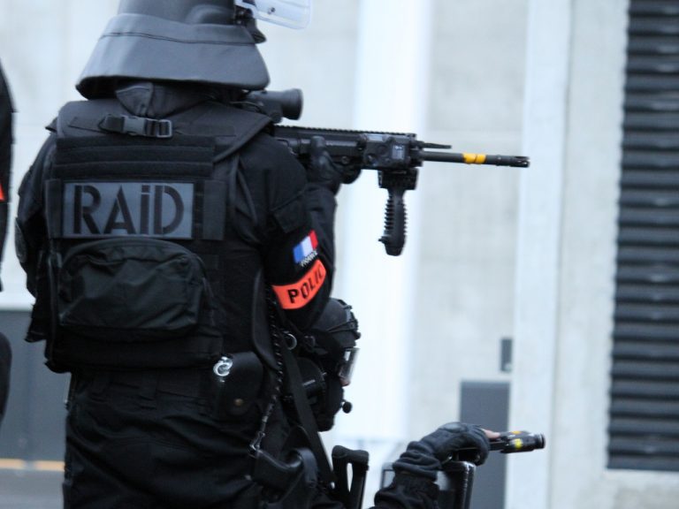 Évreux. Le RAID intervient pour interpeller trois cambrioleurs