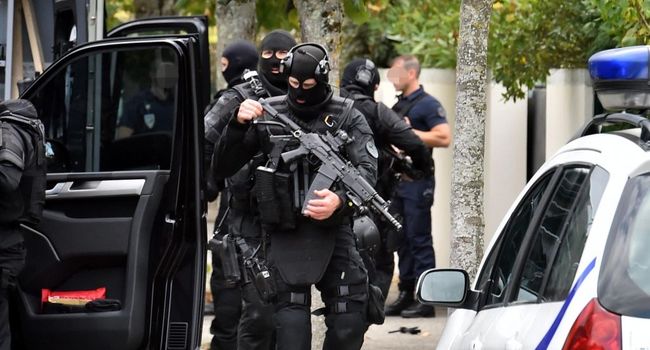 Le RAID intervient à Toulouse pour déloger un pilote de ligne armé retranché chez lui
