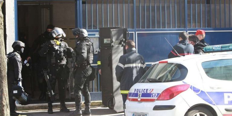 Opération des policiers du RAID hier soir à Ozon