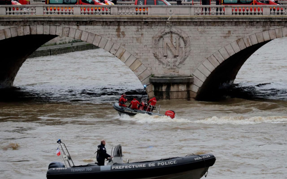 Paris : une policière emportée par la Seine, les recherches doivent reprendre ce samedi