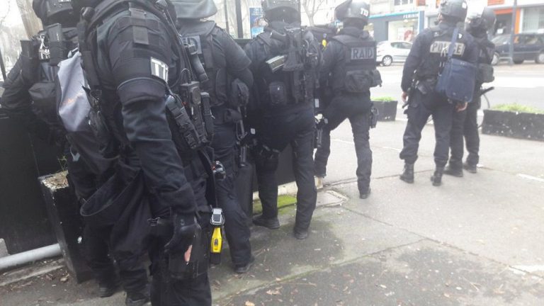 Toulouse : le RAID intervient pour maîtriser un homme retranché avec un fusil