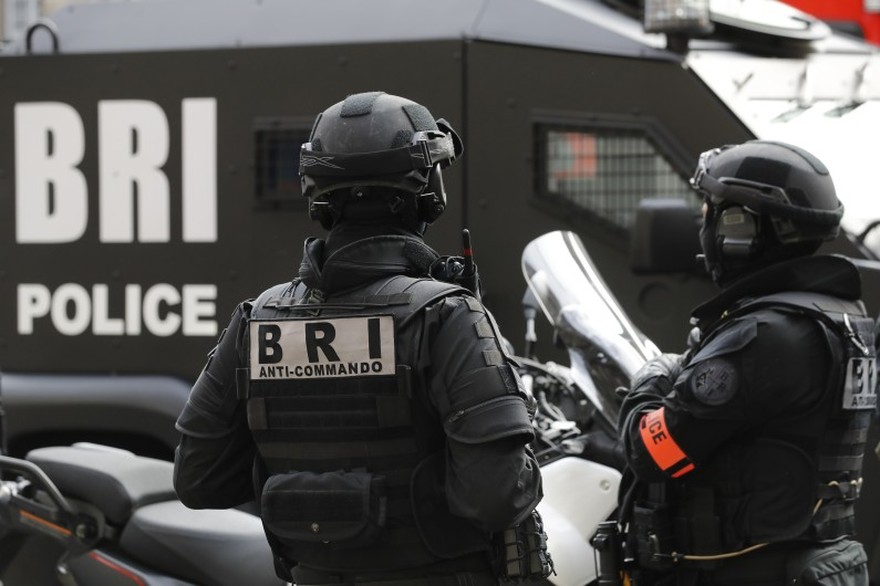 Paris : le forcené retranché dans un passage près de la gare de l’Est interpellé