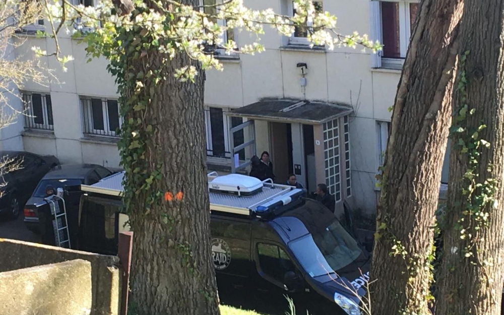 Saint-Germain-en-Laye : le RAID intervient chez un policier retranché à son domicile