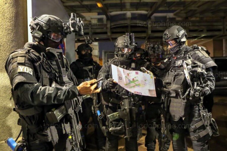 En immersion dans les pas du RAID