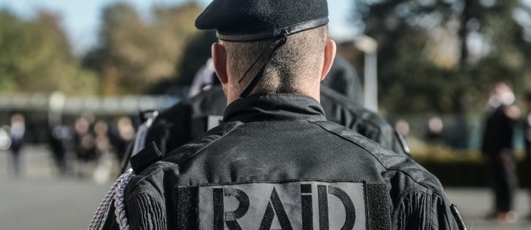 Quimper: le RAID appelé en renfort pour un homme, qui se trouvait en fait… au commissariat