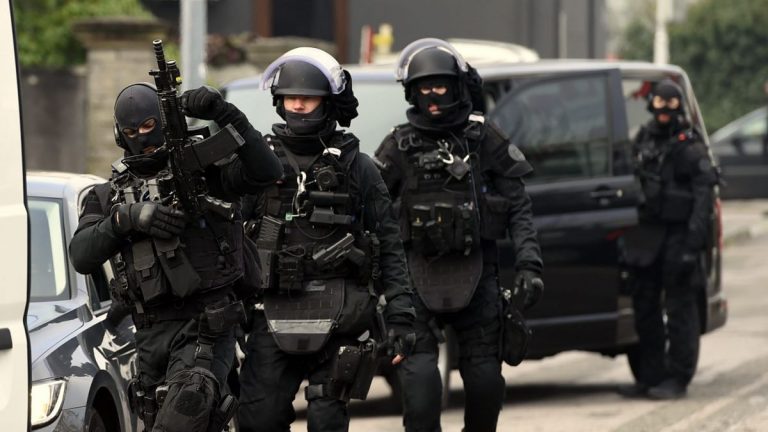 Orléans : un forcené tire sur des pompiers, il a été maitrisé par le RAID dans le quartier de l&rsquo;Argonne