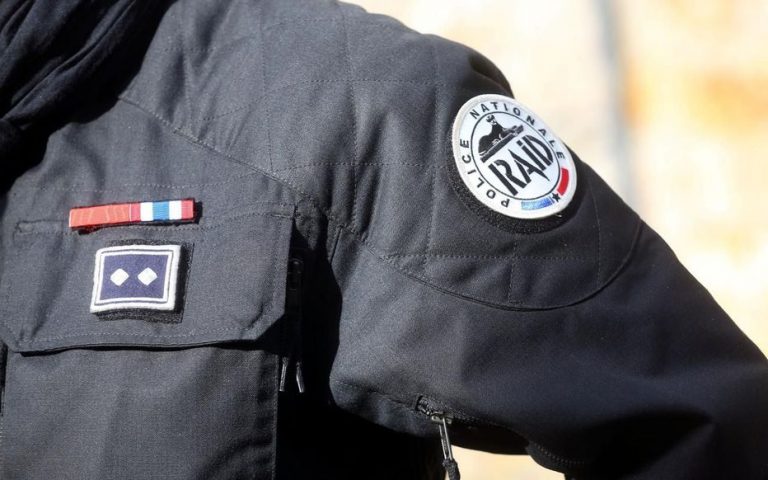 Levallois-Perret : le RAID déloge un déséquilibré retranché chez lui