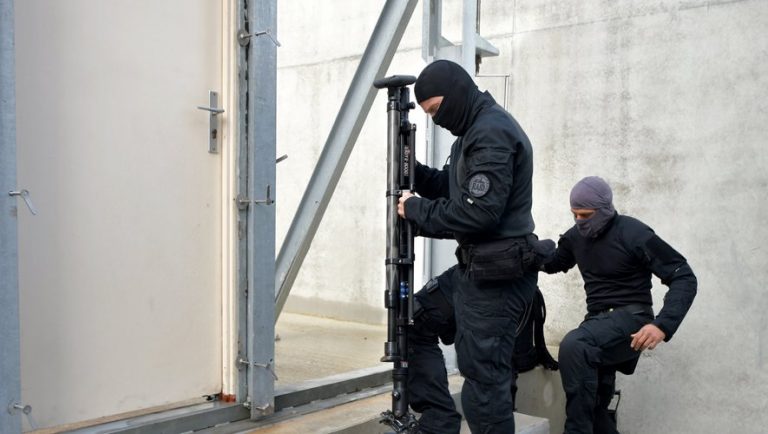 Tournefeuille : un homme armé d&rsquo;un fusil se retranche chez lui, le RAID dépêché sur place