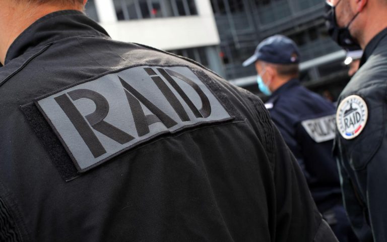 Seine-et-Marne: à Emerainville, l’auteur présumé des coups de feu mortels s’est rendu au RAID
