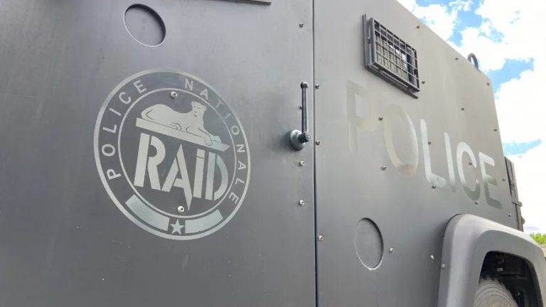 Montargis : les policiers du RAID interpellent un homme retranché et armé dans un appartement