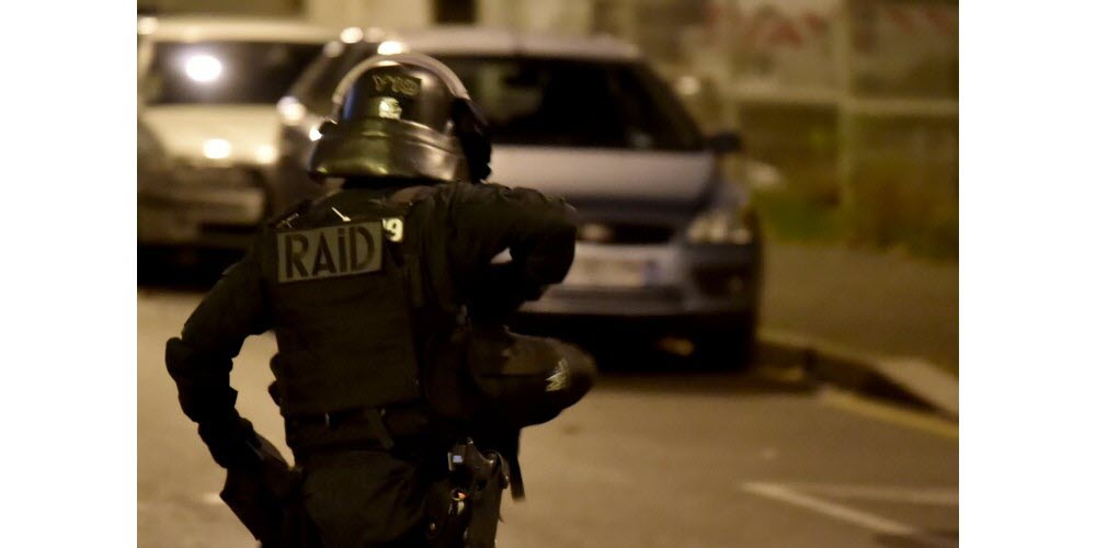 Lyon 7e : une intervention du RAID à Gerland