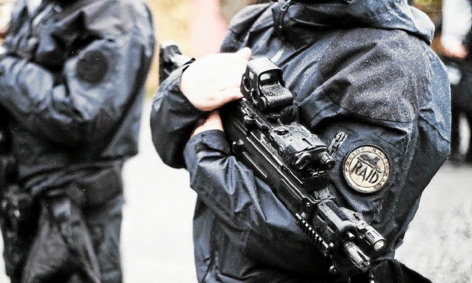 Violences sur des policiers : le RAID interpelle un homme à Saint-Brieuc