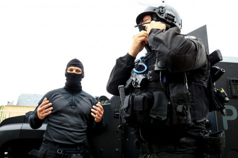 Le RAID intervient à Vélizy-Villacoublay pour déloger un homme armé