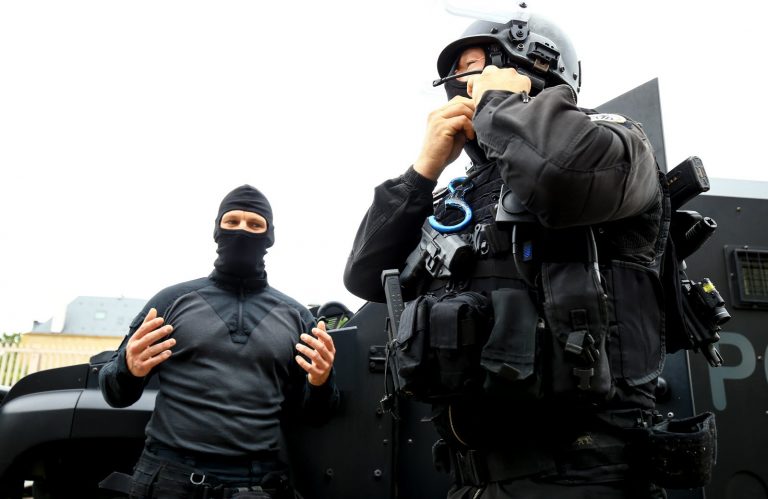 Le RAID intervient à Vélizy-Villacoublay pour déloger un homme armé
