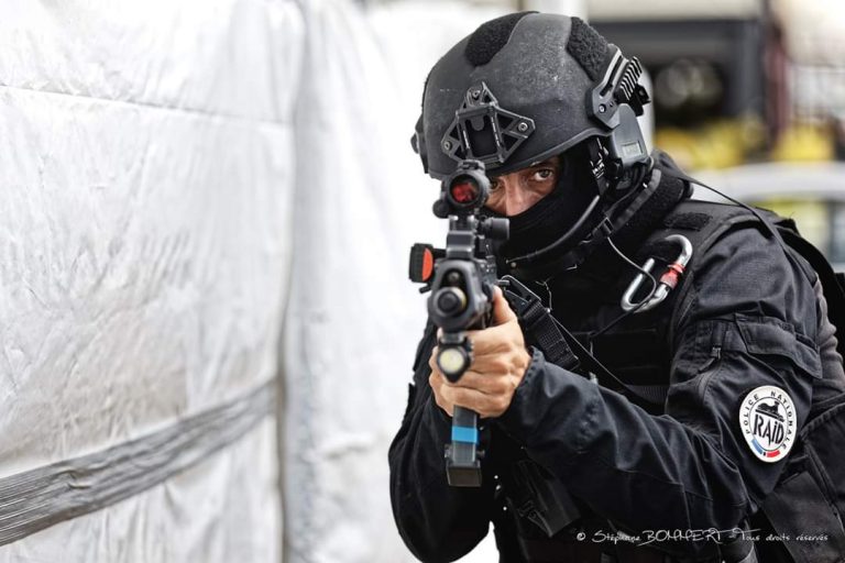 Le Port : il prend sa famille en otage, le RAID l&rsquo;interpelle