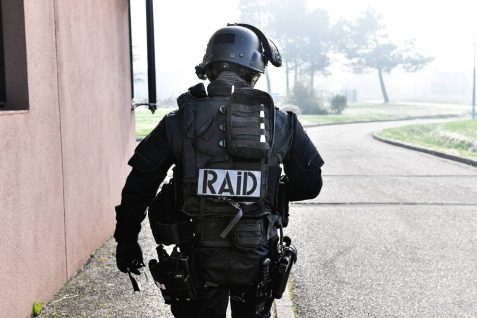 Calais. Le RAID intervient pour évacuer un immeuble occupé par des militants depuis une semaine
