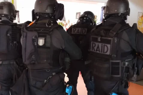 Pau : un homme armé activement recherché par le RAID