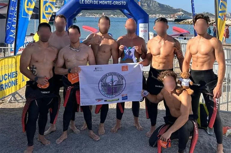 Les policiers de la BI récoltent de l&rsquo;argent pour les enfants malades en relevant le Défi de Monté-Cristo à Marseille.