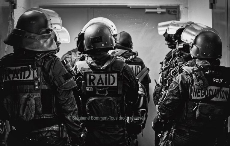 Rennes : un forcené armé qui était retranché est recherché par la police.