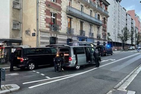 Un homme retranché dans un appartement à Rennes : le RAID intervient.