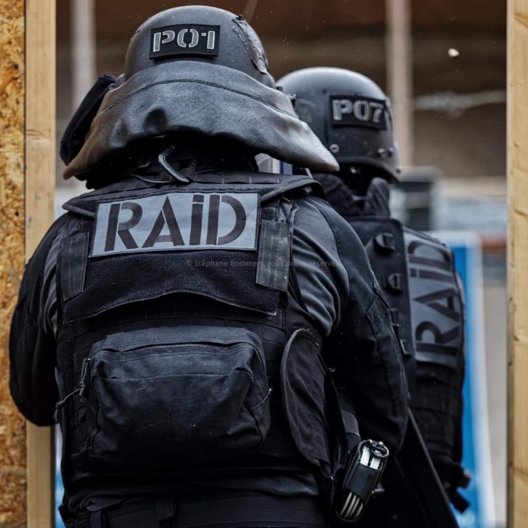 Rennes : Un automobiliste soupçonné d’avoir voulu tuer des policiers interpellé dans un hôtel.