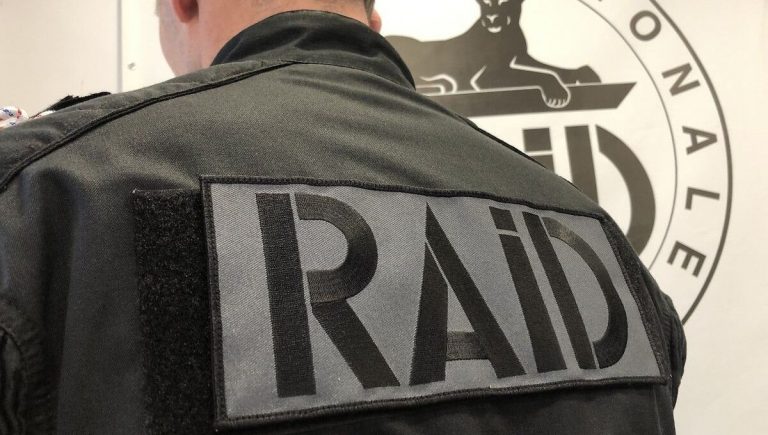 Le Havre : le RAID intervient à Caucriauville pour un homme menaçant de sauter d&rsquo;un balcon, en vain.