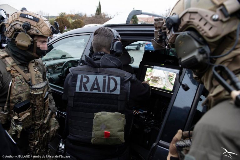 Exercice antiterroriste CPA 10 et RAID.
