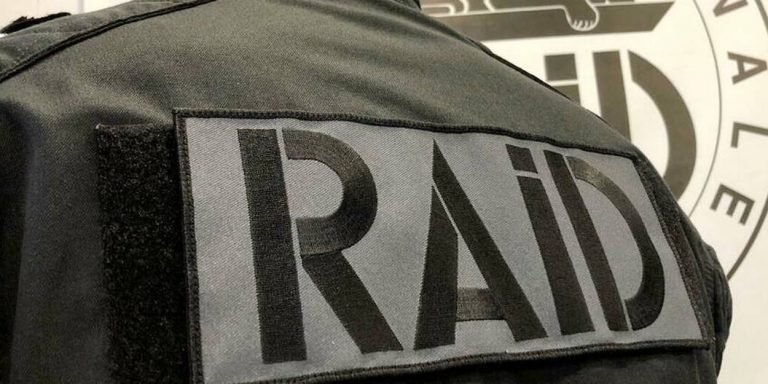 Champigny-sur-Marne : le RAID intervient pour neutraliser un homme armé retranché avec son bébé.