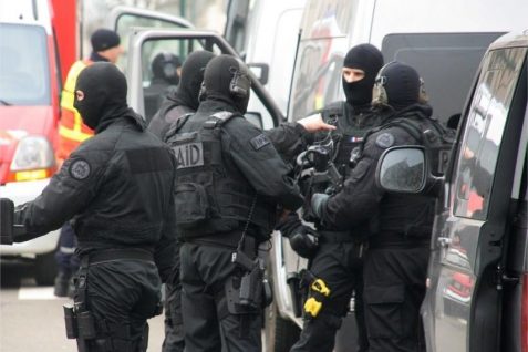 Lyon: huit personnes interpellées après le démantèlement de deux points de deal.