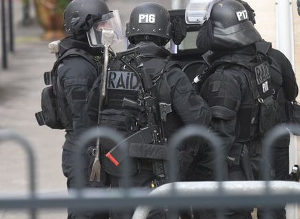 Un homme armé retranché chez lui, quartier Cévennes à Montpellier, interpellé par le RAID.