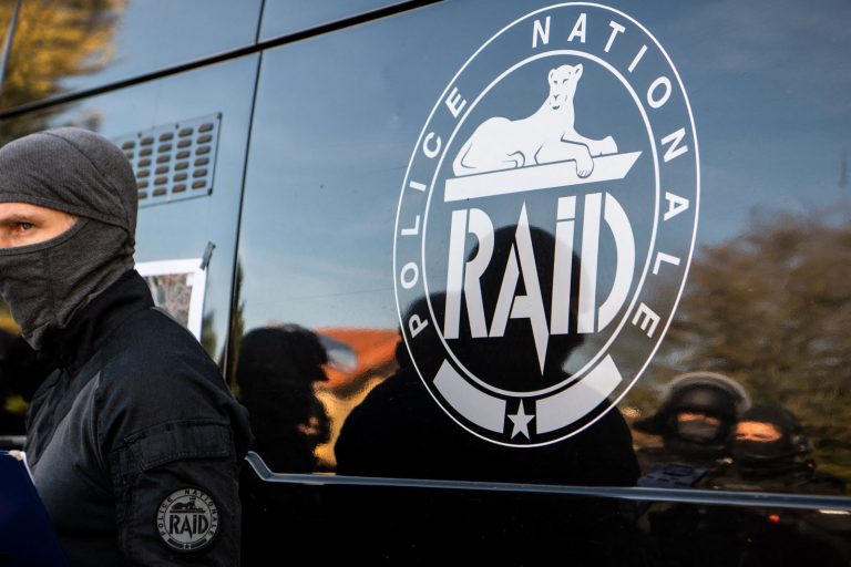 Coups de feu à Lyon : un forcené retranché arrêté par le RAID.