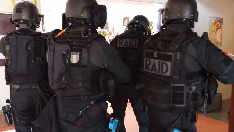 Bordeaux. L’appartement abritait un trafic de cocaïne, 13 personnes interpellées.
