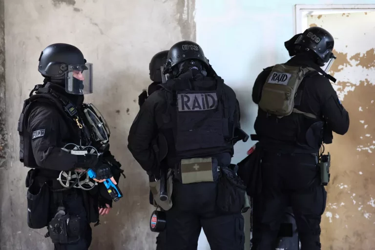 Nice : le RAID appelé à la rescousse après des tirs dans une cité gangrenée par le narcotrafic.