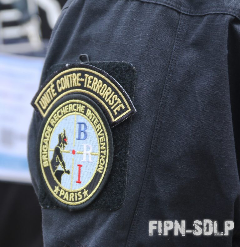 Saint-Mandé : une arme à feu et 47 cartouches découvertes dans un sac abandonné dans un lycée, un agent technique interpellé;