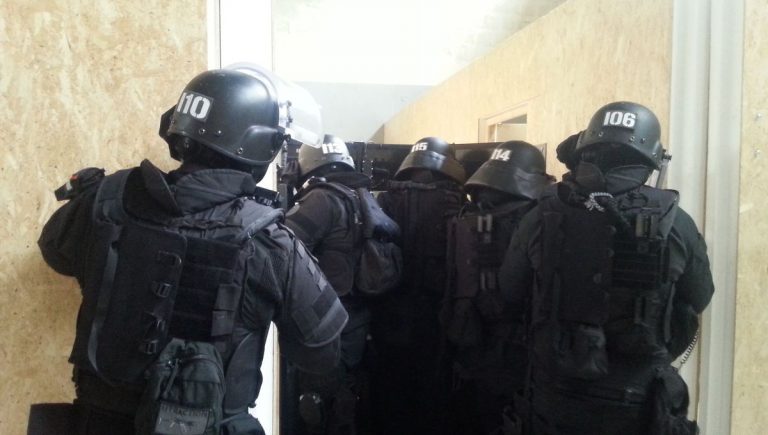 Le RAID intervient à Longwy pour un différend de voisinage.