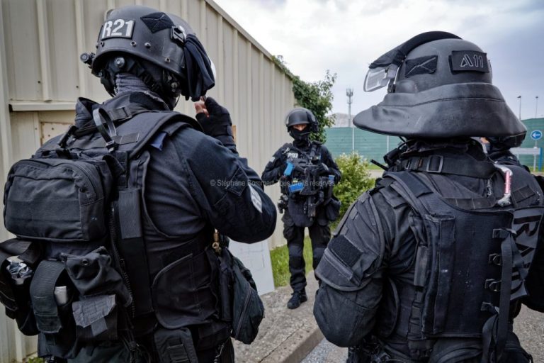 Le RAID en opération à Touques : un blessé par balle, l&rsquo;homme suspecté d&rsquo;être le tireur arrêté.