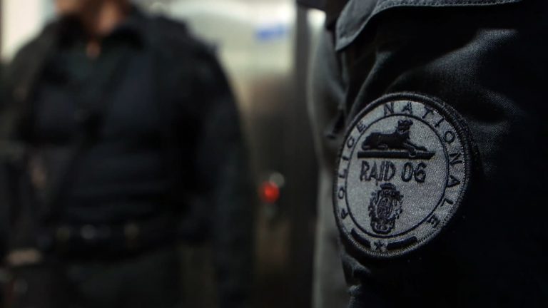 Nice: un homme menaçant et retranché à son domicile interpellé par le RAID.