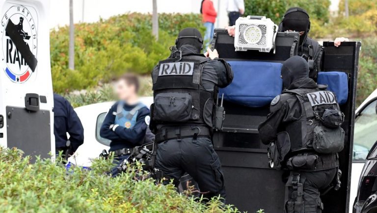 Projet d&rsquo;attentat dans le Nord : le profil inquiétant du principal suspect, un Dunkerquois de 19 ans.