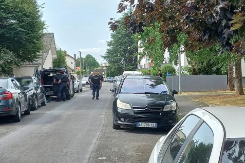 Pau : le RAID intervient pour une prise d’otage mais ne trouve personne, la piste d’un canular envisagée.