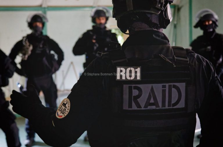 Coups de feu, rixe : le conflit de voisinage se termine par l’intervention du RAID à L’Isle-d’Espagnac.